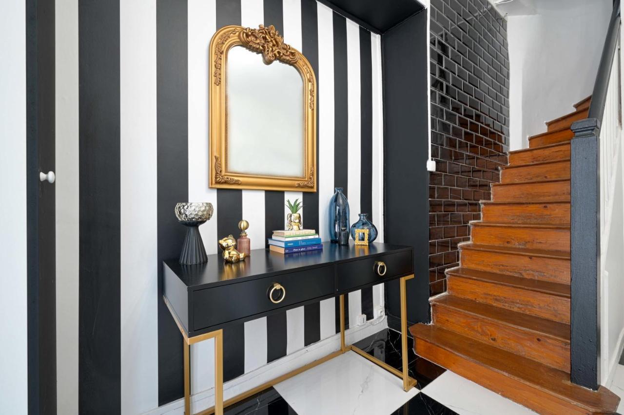 Apartamento Black & White - Chic & Petit Maison- Pigalle 9Eme París Exterior foto