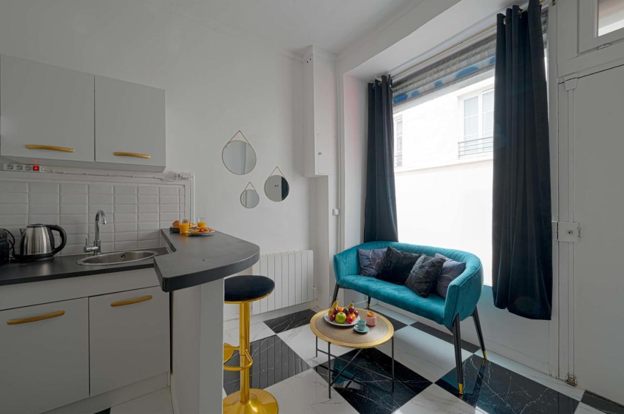 Apartamento Black & White - Chic & Petit Maison- Pigalle 9Eme París Exterior foto